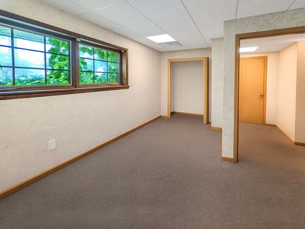 4106 W Crystal Lake RD #A, Mchenry, IL 60050