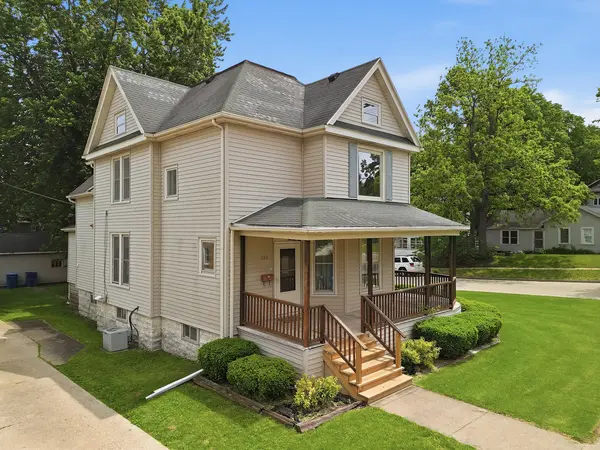 722 Highland AVE, Dixon, IL 61021