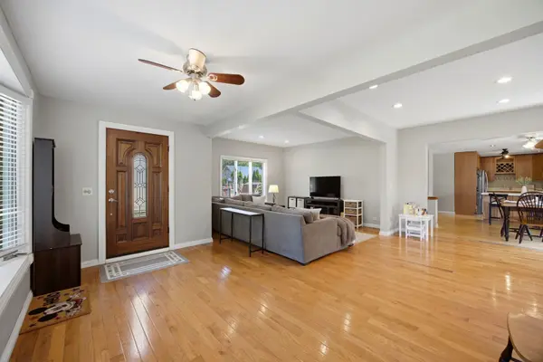 5417 Blodgett AVE, Downers Grove, IL 60515
