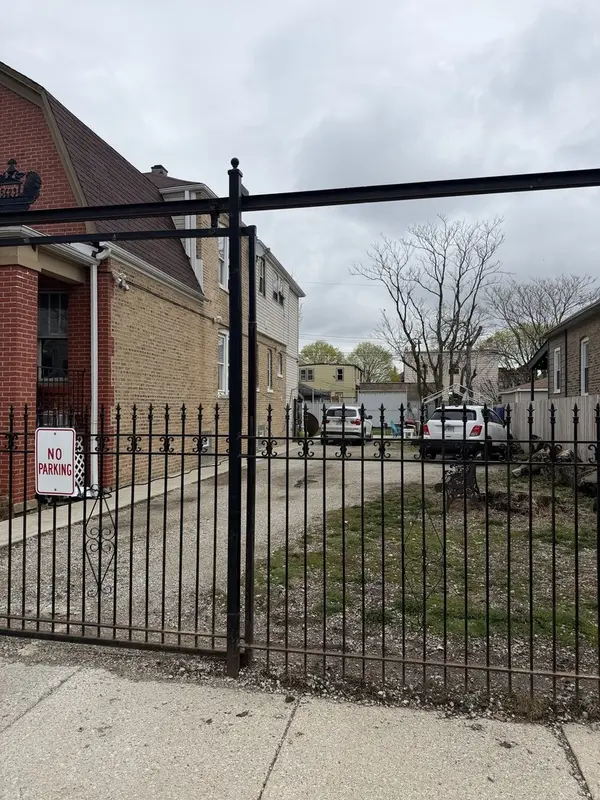 5629 S Campbell AVE, Chicago, IL 60629