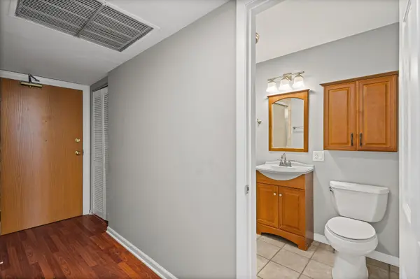 7234 W North AVE #1608, Elmwood Park, IL 60707