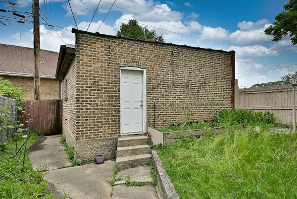 3324 E 136TH ST, Chicago, IL 60633