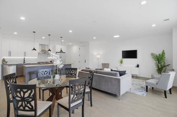 5824 N Lincoln AVE #1S, Chicago, IL 60659
