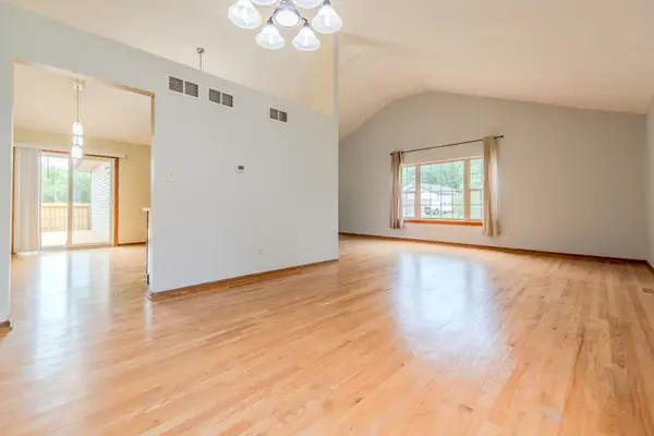 15609 Clifton Park AVE, Markham, IL 60428