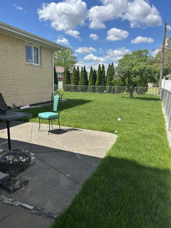 9532 S Kenneth AVE, Oak Lawn, IL 60453