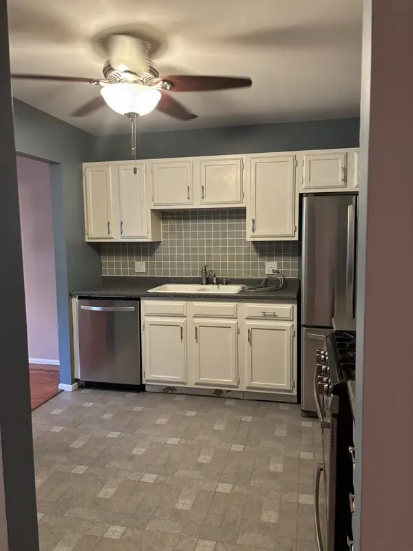 200 Dublin LN #200, Schaumburg, IL 60194