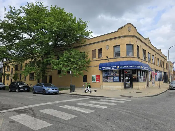 5120 W Grand AVE, Chicago, IL 60639