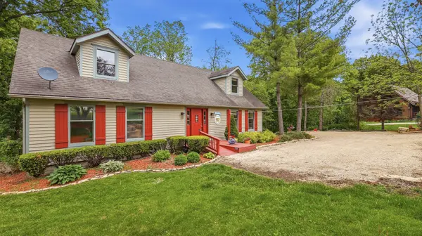 13 Signal Point LN, Galena, IL 61036