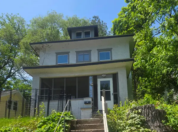 121 Dewhurst ST, Savanna, IL 61074