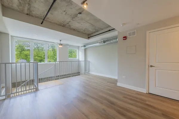 737 Chicago AVE #731, Evanston, IL 60202