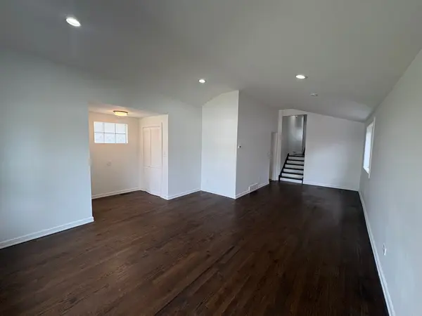 9941 S La Salle ST, Chicago, IL 60628