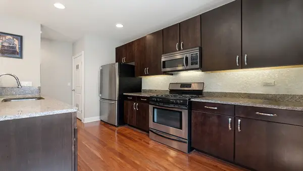 4442 N Damen AVE #3E, Chicago, IL 60625
