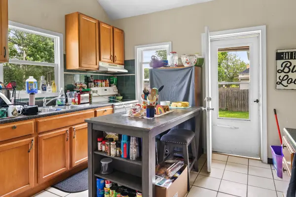 804 W 14th ST, Davenport, IA 52804