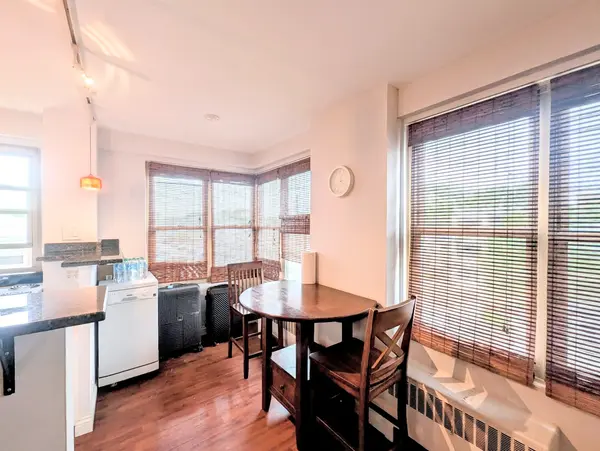 2610 W Balmoral AVE #306, Chicago, IL 60625