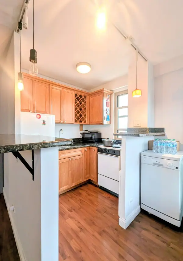 2610 W Balmoral AVE #306, Chicago, IL 60625