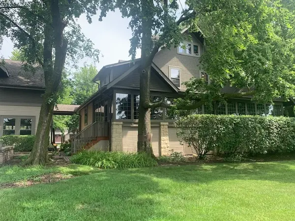 1516 S Batavia AVE, Geneva, IL 60134