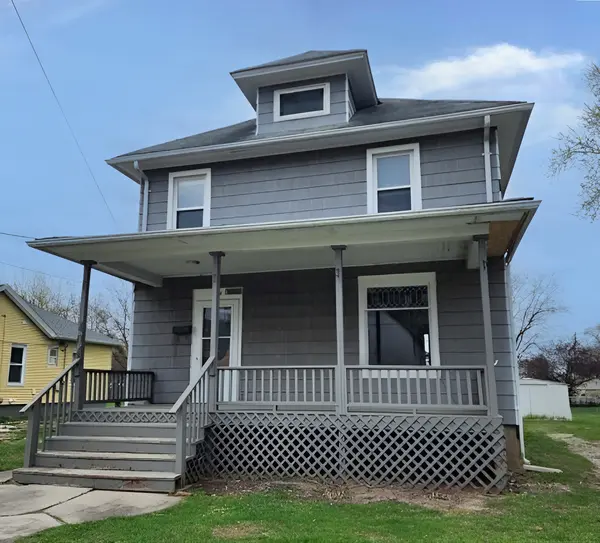 404 W 1st ST, Galesburg, IL 61401