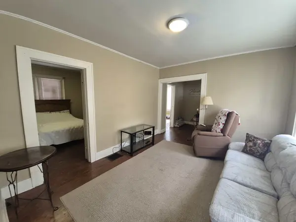 27 Baker ST, Harrisburg, IL 62946
