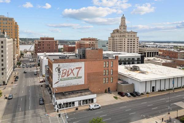 330 Brady ST, Davenport, IA 52801