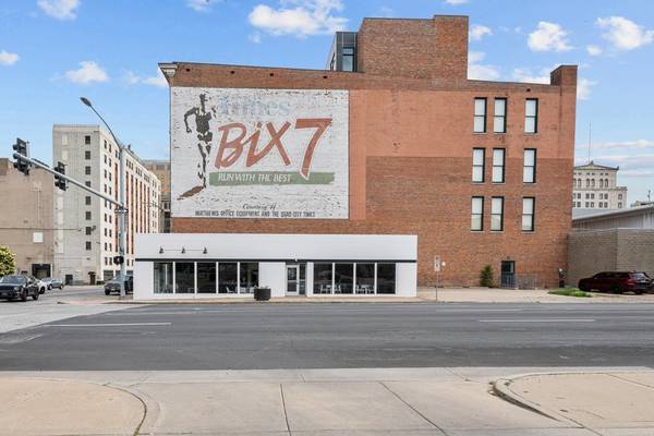 330 Brady ST, Davenport, IA 52801