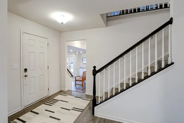 1744 Breton AVE, North Aurora, IL 60542