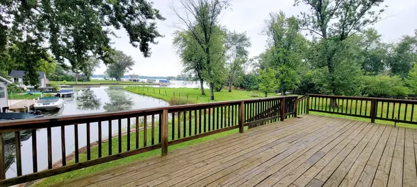 41511 N Country Club DR, Antioch, IL 60002