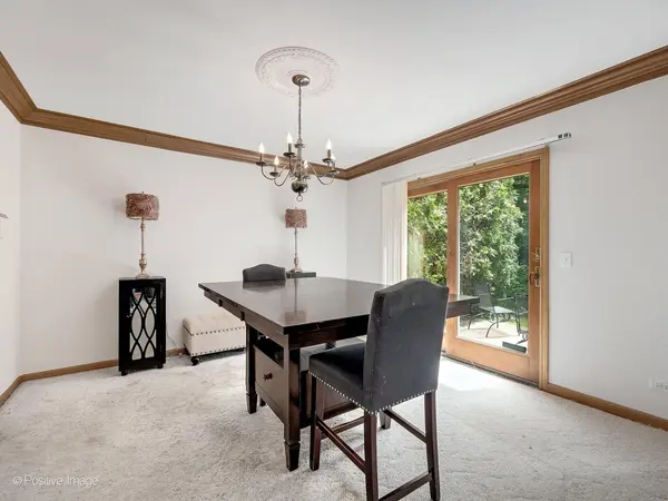 2255 Durand DR, Downers Grove, IL 60515