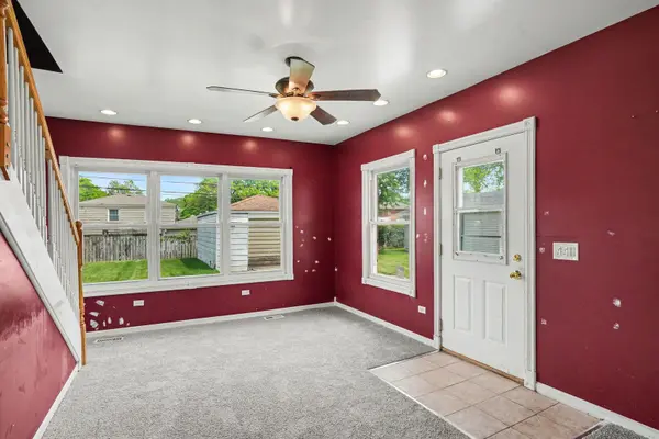 8243 N Ozanam AVE, Niles, IL 60714