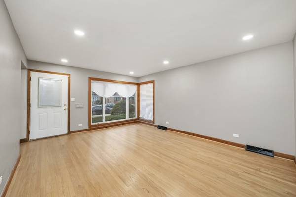 12809 S May ST, Calumet Park, IL 60827