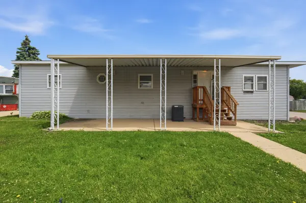 165 Hansom DR, Wheeling, IL 60090