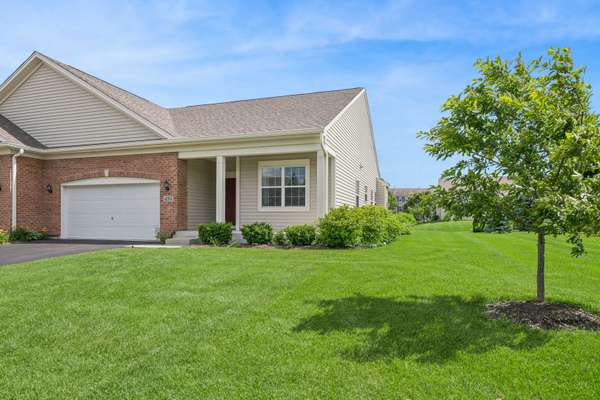 459 Fairlane DR, Gilberts, IL 60136