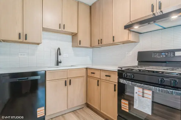 5809 N Rogers AVE, Chicago, IL 60646