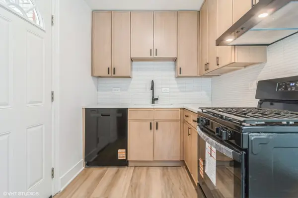 5809 N Rogers AVE, Chicago, IL 60646