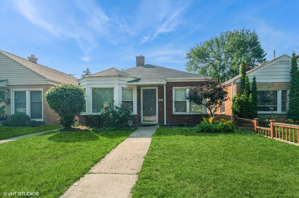 5809 N Rogers AVE, Chicago, IL 60646