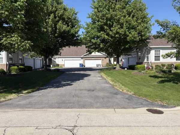 21422 Mays Lake DR, Crest Hill, IL 60403