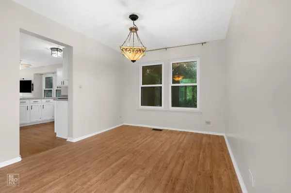 83 Plymouth CT, Aurora, IL 60504