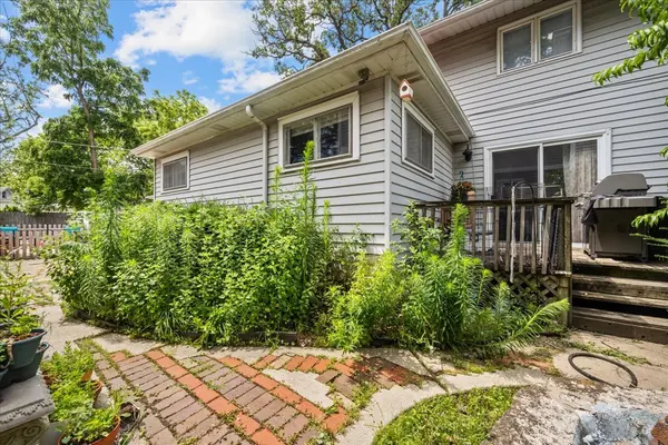 2490 Green Bay RD, Highland Park, IL 60035