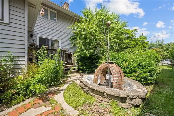 2490 Green Bay RD, Highland Park, IL 60035