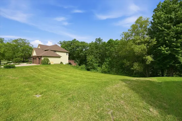 207 Windham CIR, Yorkville, IL 60560