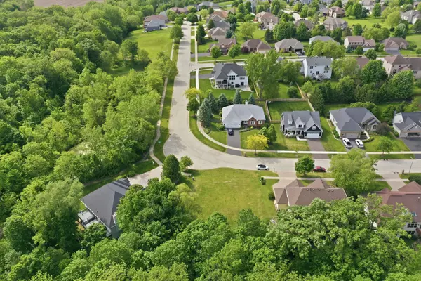 207 Windham CIR, Yorkville, IL 60560