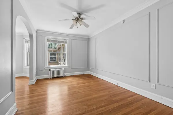 538 Michigan AVE #3F, Evanston, IL 60202