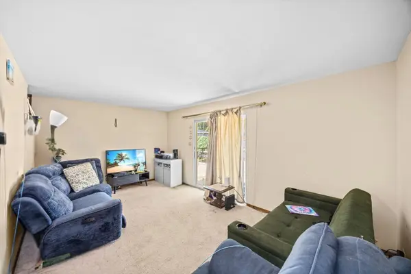 1629 Charles DR, Glendale Heights, IL 60139