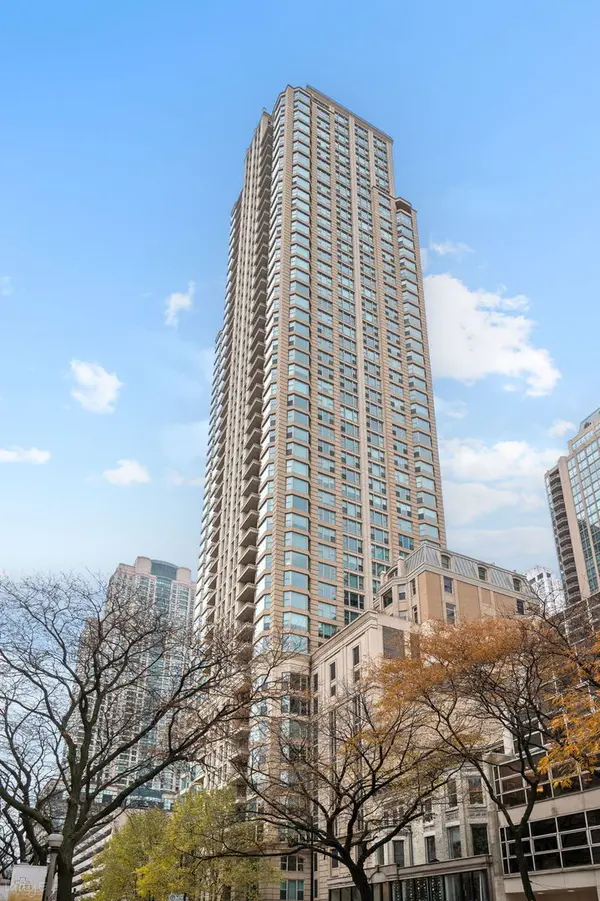 25 E Superior ST #3601, Chicago, IL 60611