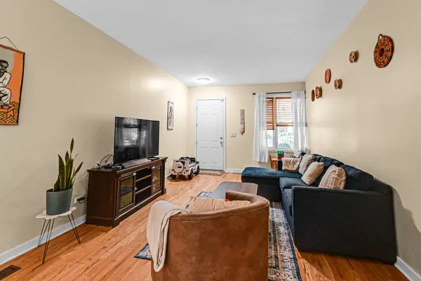 1441 W Fillmore ST #A, Chicago, IL 60607
