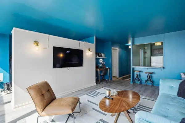 1560 N Sandburg TER #1405, Chicago, IL 60610