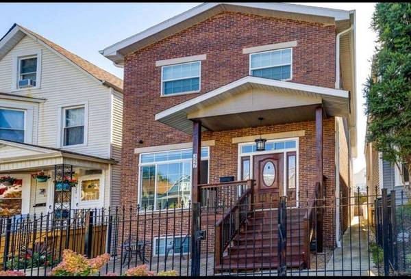 3027 N Allen AVE, Chicago, IL 60618