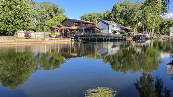 609 Monterrey TER, Mchenry, IL 60050