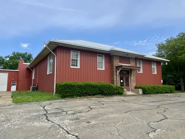 205 S Main ST, Seymour, IL 61875