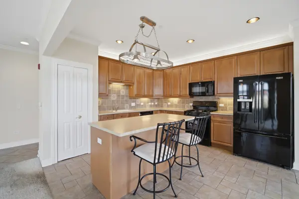 45 Prairie Park DR #409, Wheeling, IL 60090