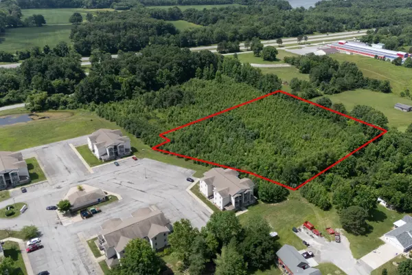 1015 Shawnee TRL, Carterville, IL 62918